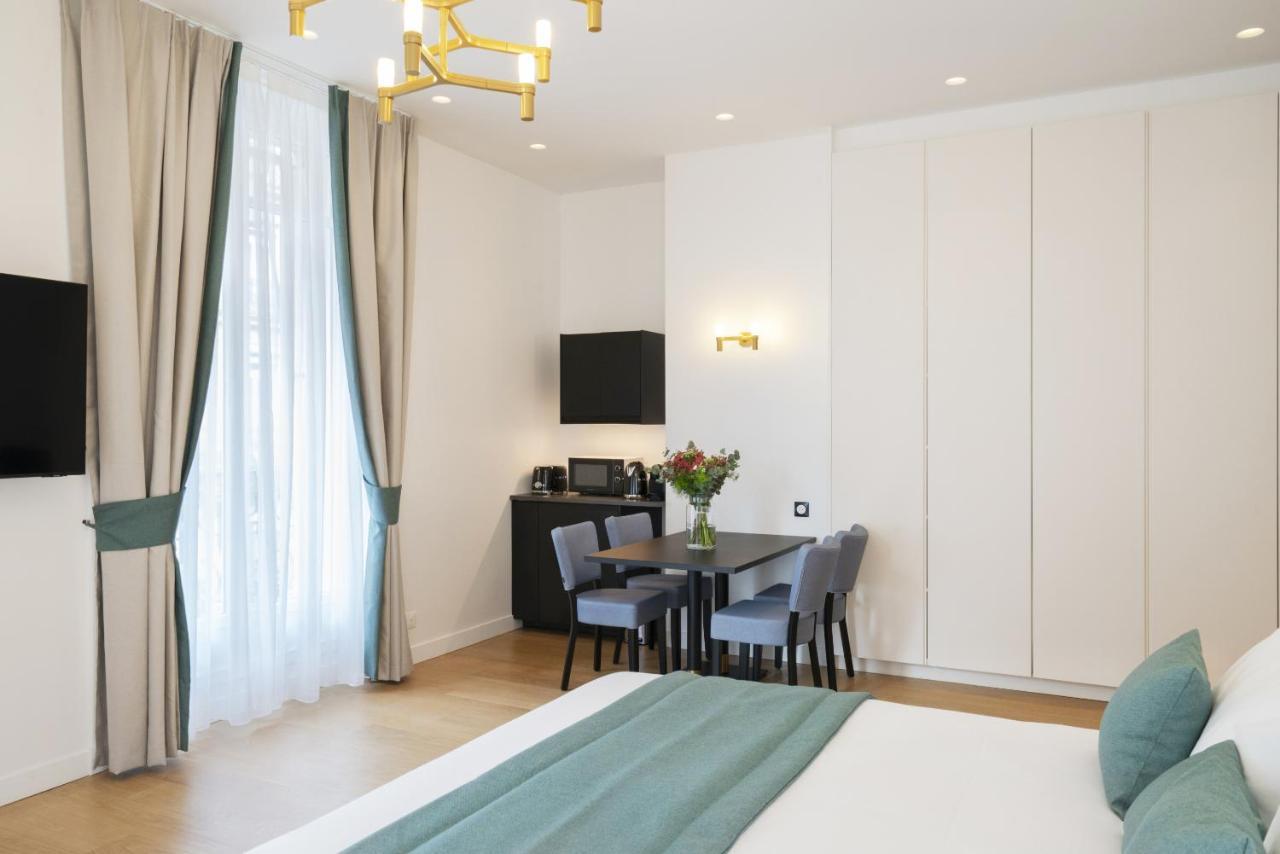 Vestay Montaigne Paris Exterior foto